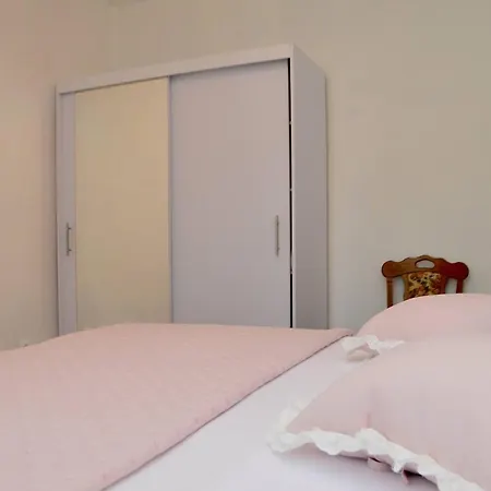 Lovely 1-bedroom Venilia Rudin Apartmán *