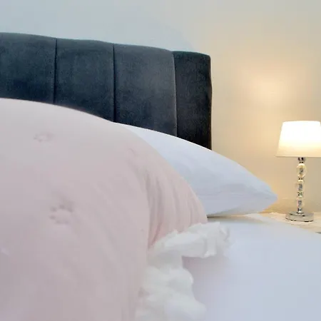 Lovely 1-bedroom Venilia Rudin